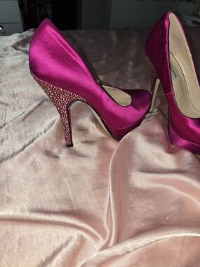 Steve Madden Satin Pumps in Fuchsia with Bedazzled Heel